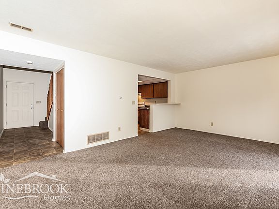 4th image of 2494 Cross Village Dr