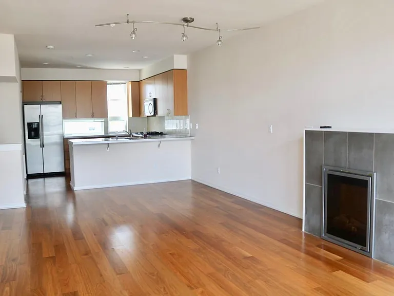 15175 NE 81st Way #104 — Photo 3