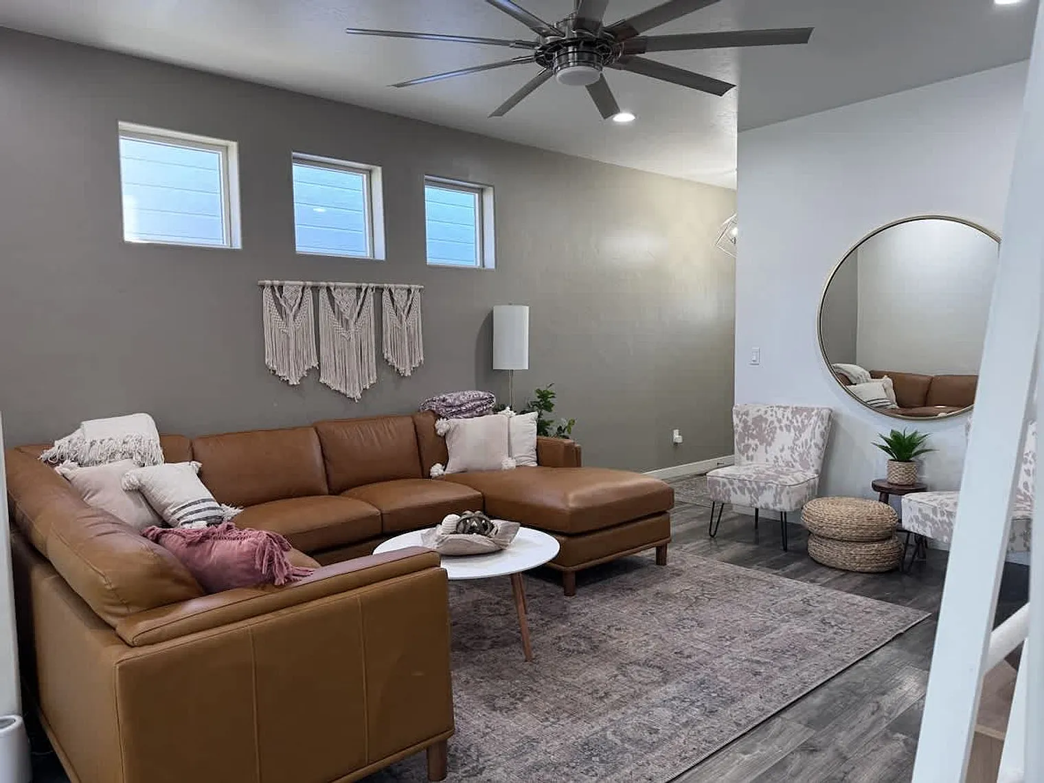 3 bed, 2.0 bath, 1237 sqft, $4,827 — Photo 3