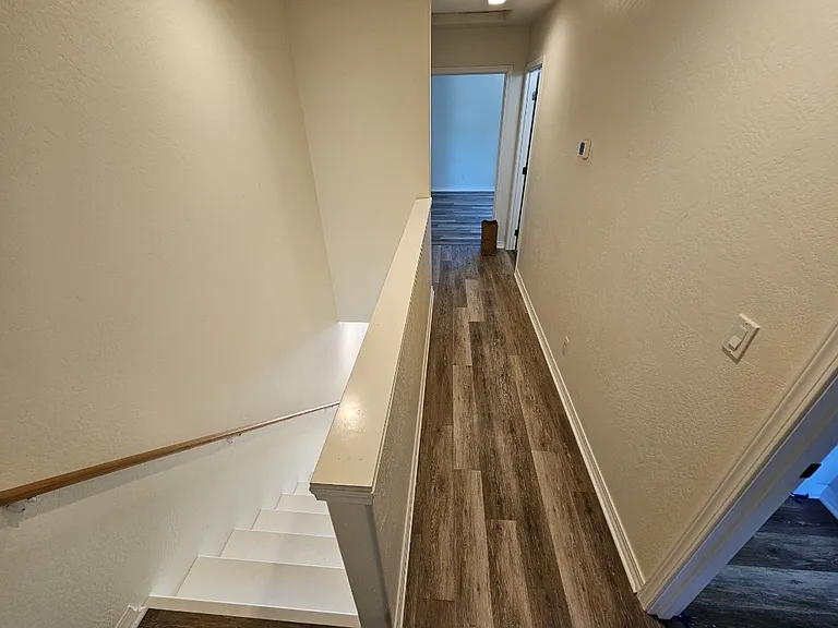 304 SE L St — Photo 7