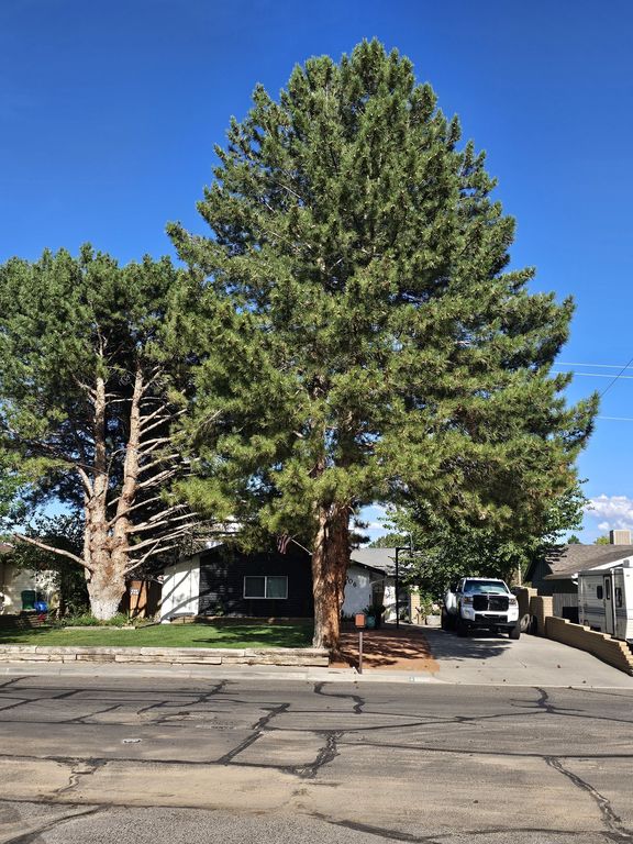 3006 N Sullivan Ave - Property Image