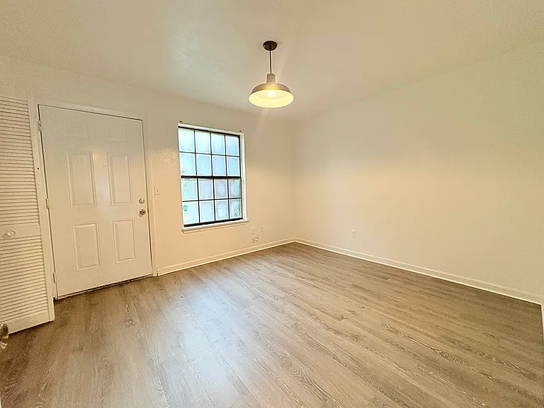 1272 High Rd — Photo 9
