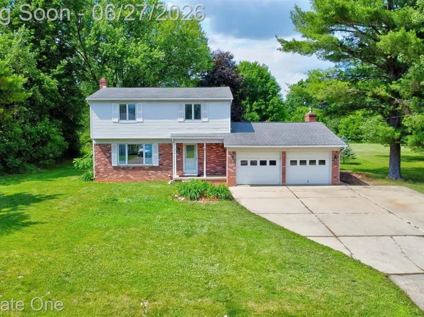 10379 Hegel Rd, Goodrich, MI 48438