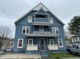 19 Center St #1R, Winsted, CT 06098