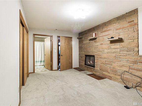 4th image of 2521 96th St E