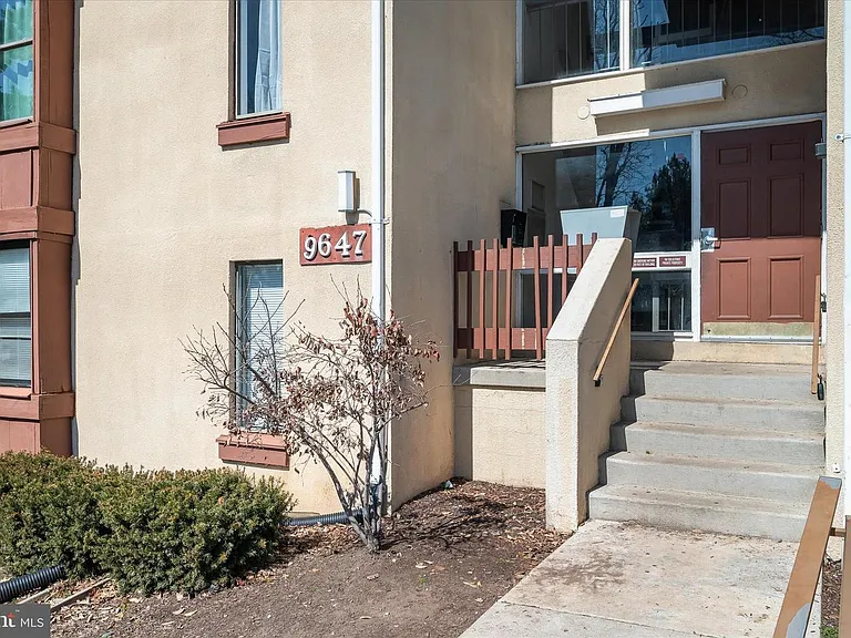 9647 Whiteacre Rd #C1 — Photo 8