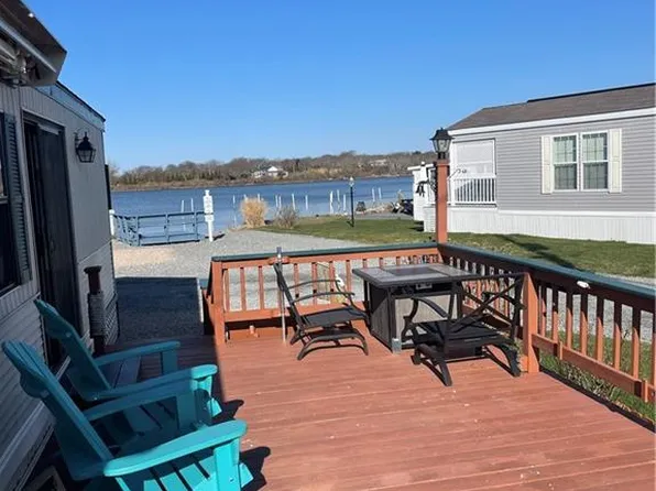 691 B Succotash Rd, Wakefield, RI 02879