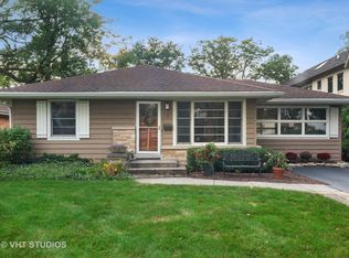 32 Arthur Ave, Clarendon Hills, IL 60514