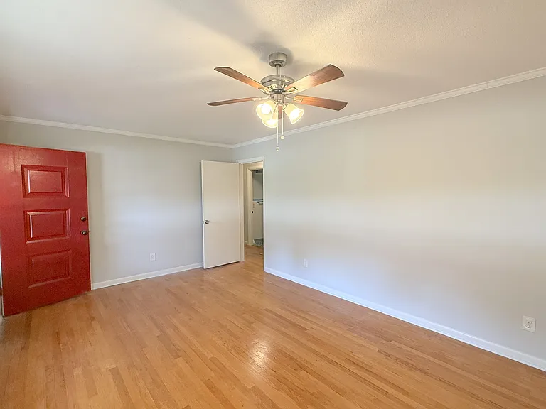 7620 Charlotte Dr SW — Photo 10