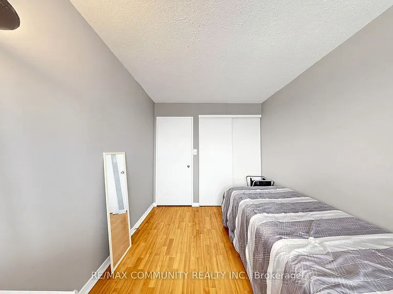 400 McLevin Ave #1410 — Photo 26