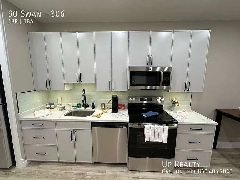 90 N Swan St #306 — Photo 62