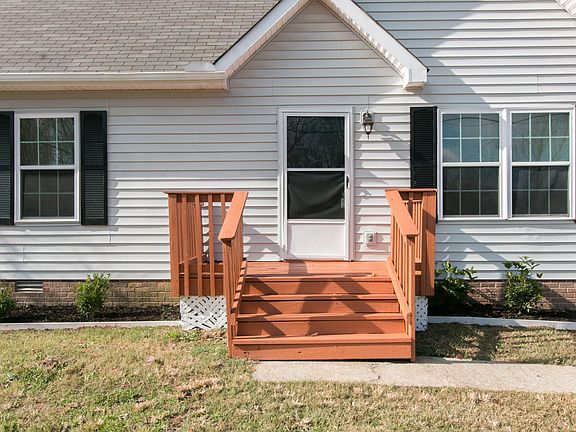 4th image of 534 Donna Dr