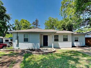 2423 Oakwood Ter, Haltom City, TX 76117