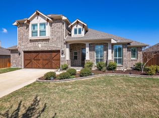 721 Oakleaf Dr, Midlothian, TX 76065