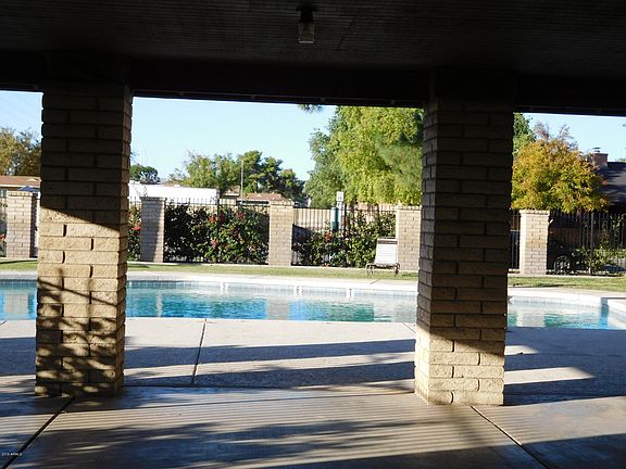 3rd image of 16 W Loma Vista Dr APT 101