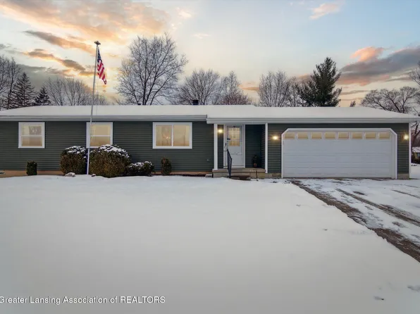 2581 Lanier Dr, Lansing, MI 48911