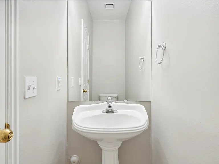 7168 S Kristilyn Ln — Photo 12