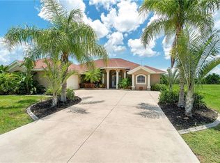 901 Boundary Blvd, Rotonda West, FL 33947
