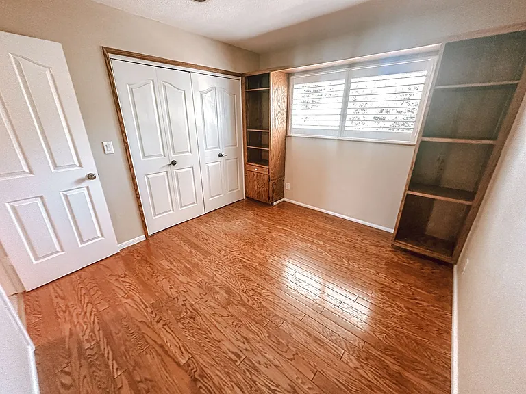 870 Saturn Way — Photo 7