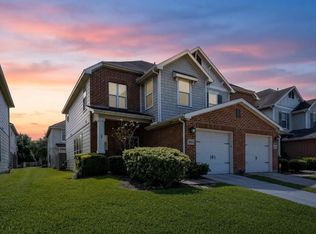 8011 Fisher Glen Ln, Houston, TX 77072