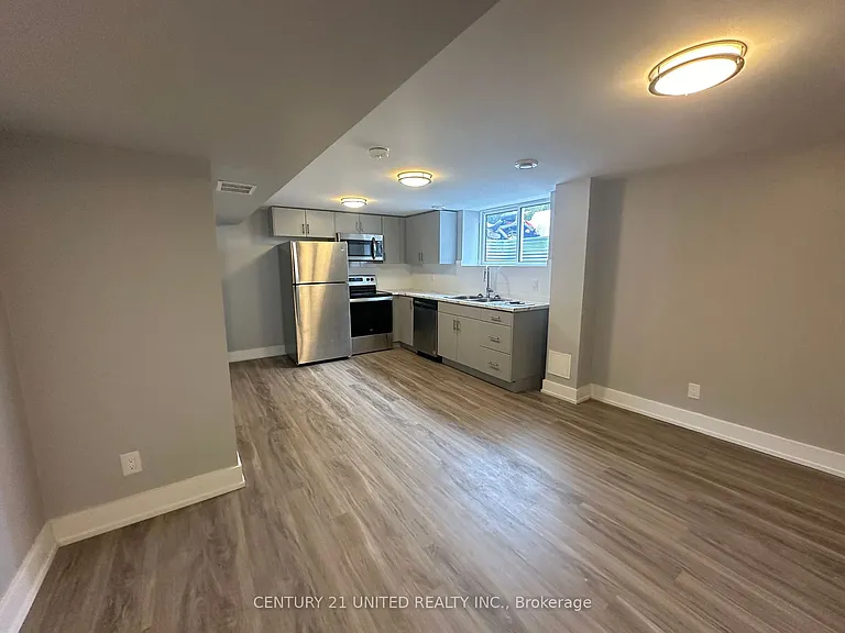 1055 Western Ave #A — Photo 5