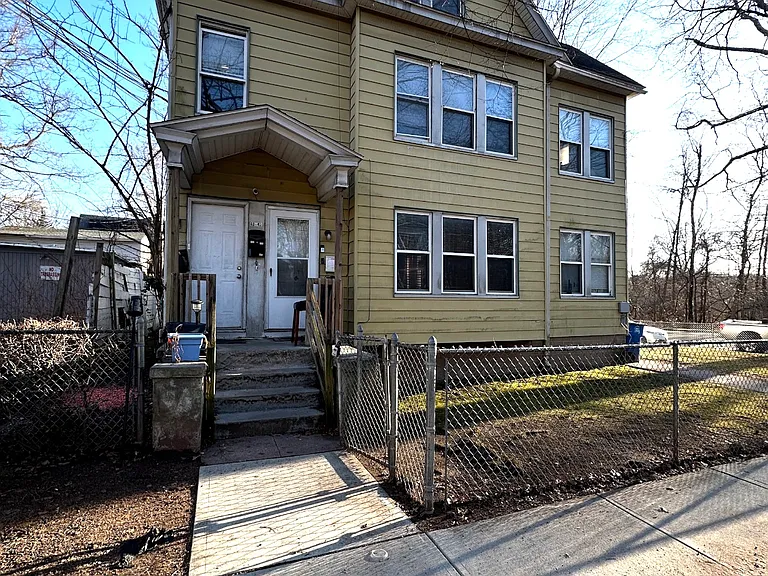 40 Harding Pl #B — Photo 24