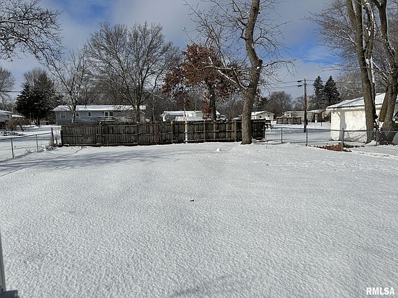 3rd image of 309 N 6th St