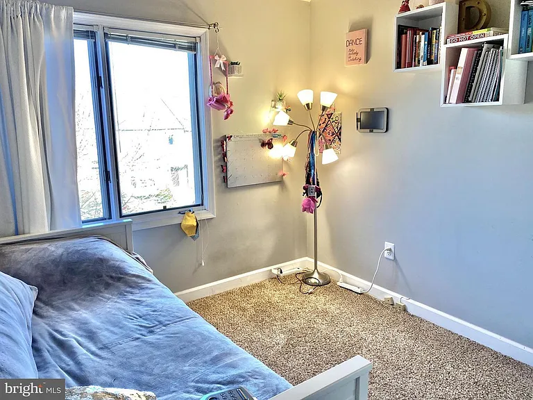 55 Taverngreen Ct — Photo 35