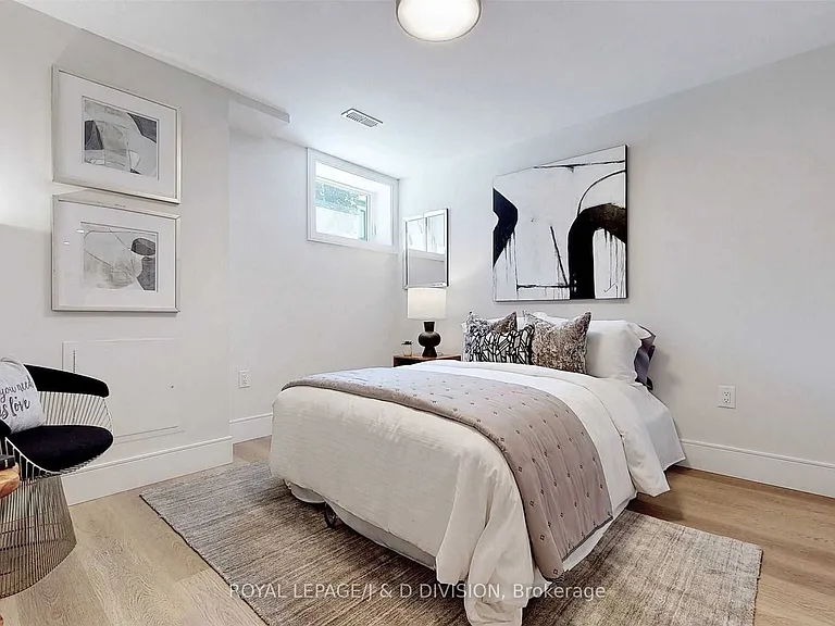 26 Henderson Ave #LOWER — Photo 6