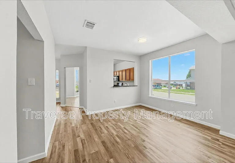 10001 Blue Bell Dr — Photo 9