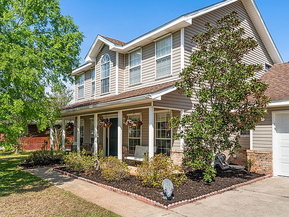 2nd image of 2204 Creekwood Ct