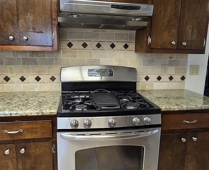 10909 Hillside Oak Ln — Photo 6