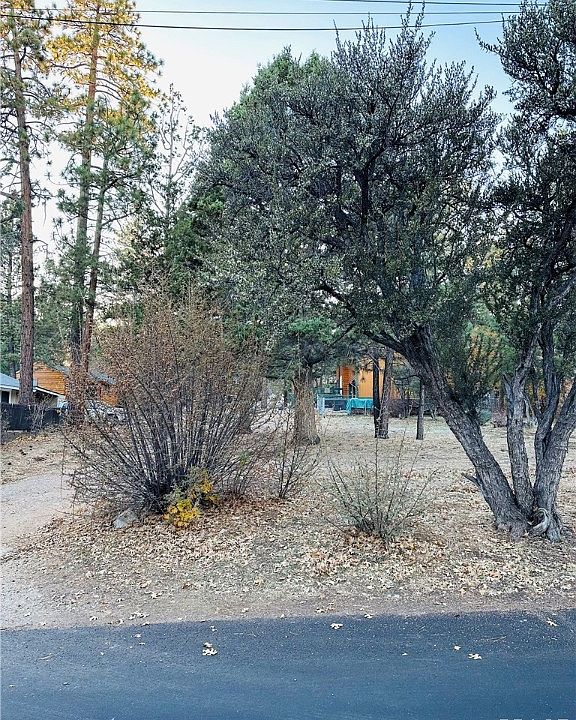 1st image of 564 Highland Ln