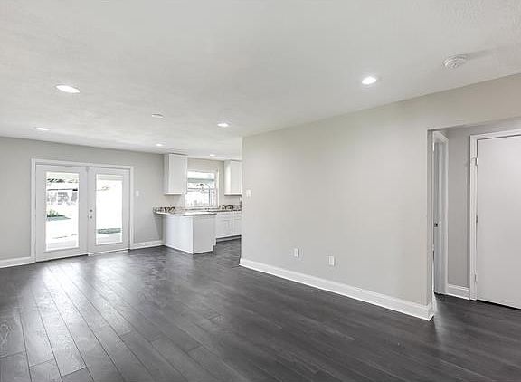 5th image of 2516 Colorado Dr
