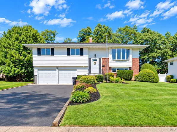 107 Headline Road, Deer Park, NY 11729