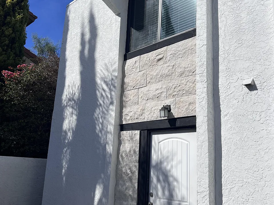 2950 La Costa Ave #1
