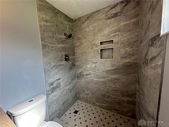 5th image of 5700 Coach Dr W APT B