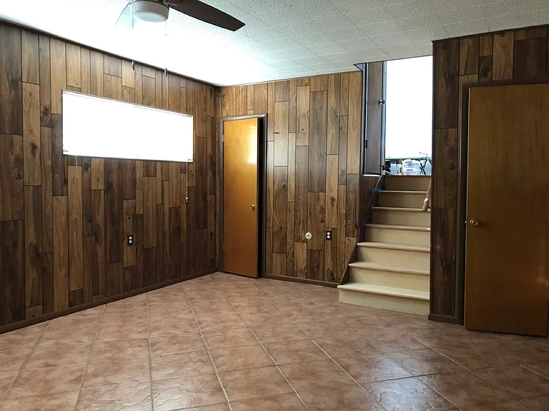3384 Heights Dr — Photo 16