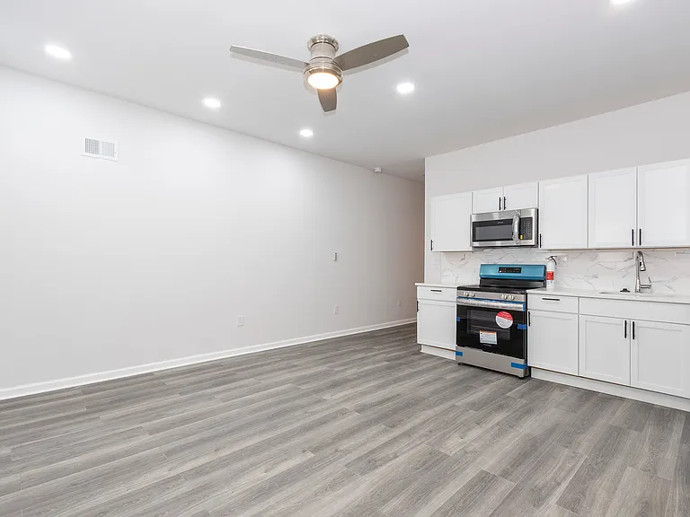 1613 S 18th St #1 — Photo 5