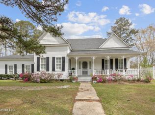 810 N Maple St, Braxton, MS 39044