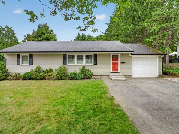 43 Madison St, Amesbury, MA 01913