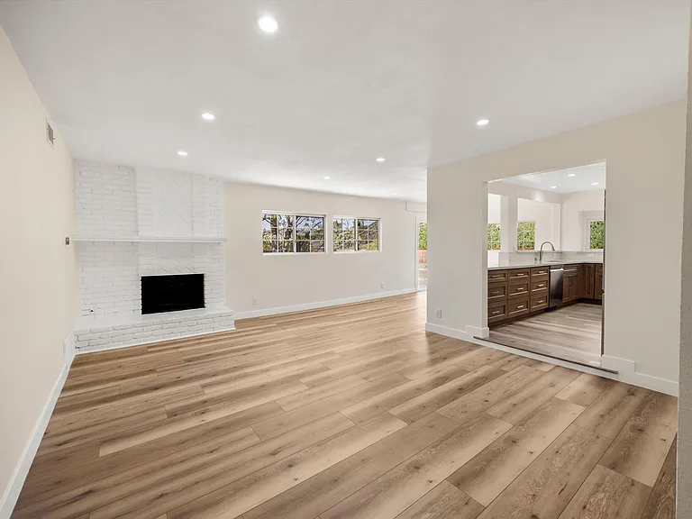 1200 Windover Way — Photo 6