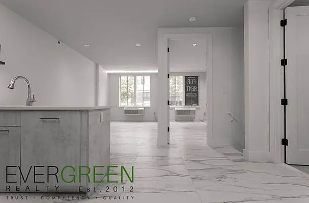 Rented by Evergreen Apartments BK | media 25