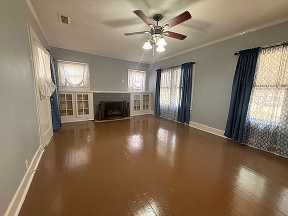 3rd image of 225 S Willis St