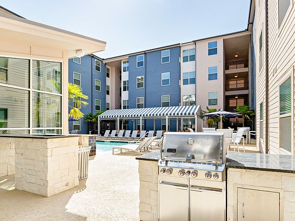 4th image of 200 Cherry St APT 1124