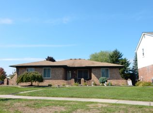 7627 W Claymore Ct, Canton, MI 48187