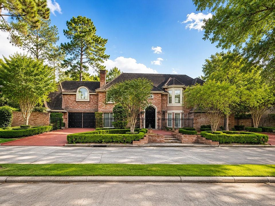 1st image of 2819 Cedar Woods Pl