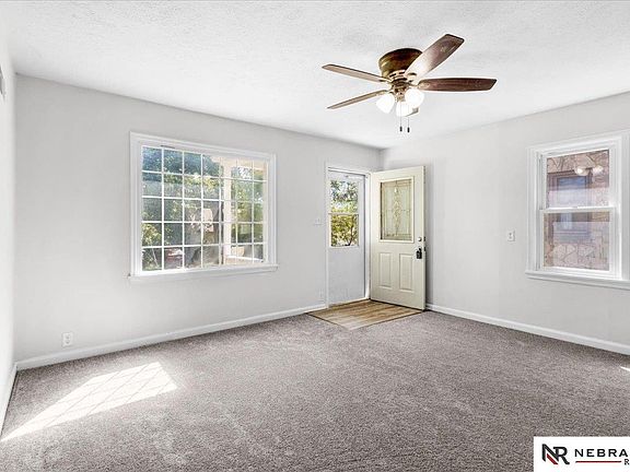 4th image of 820 S 9th St