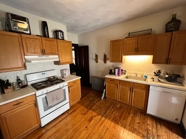 211 Holland St, Somerville, MA