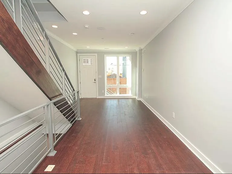 1525 S Dorrance St — Photo 8
